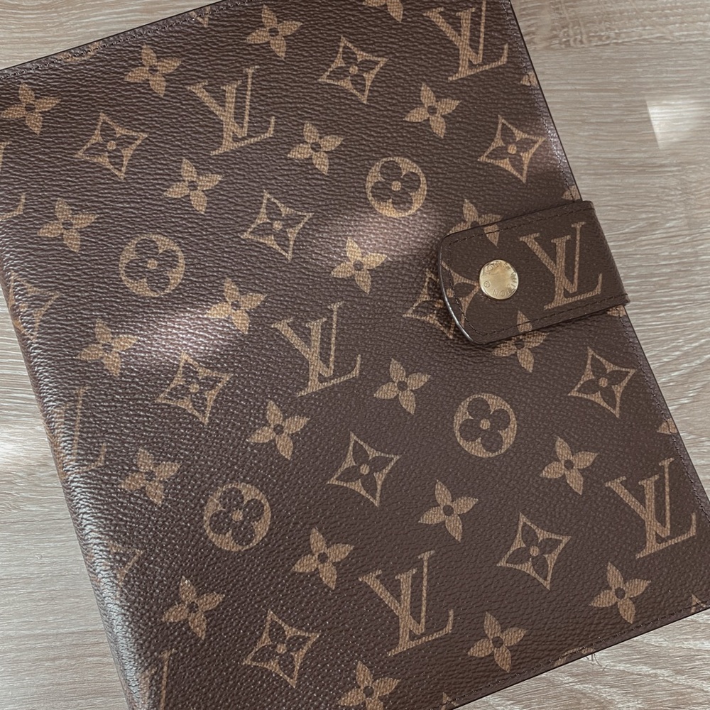 COPY - AUTHENTIC Louis Vuitton GM Agenda
